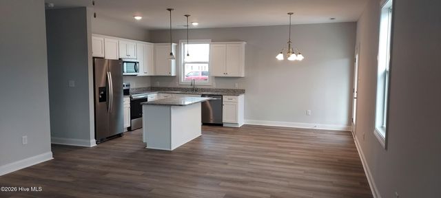 646 Bright Harvest Drive, Maysville, NC 28555