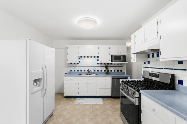 9403 Organdy Street, Portage City, MI 49002