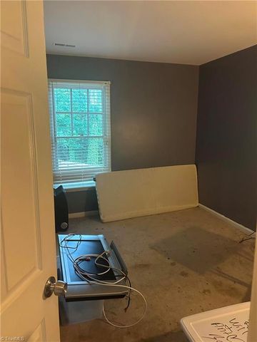 14 Country Woods Court, Greensboro, NC 27410
