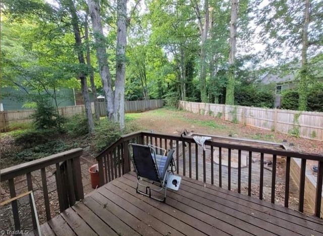 14 Country Woods Court, Greensboro, NC 27410