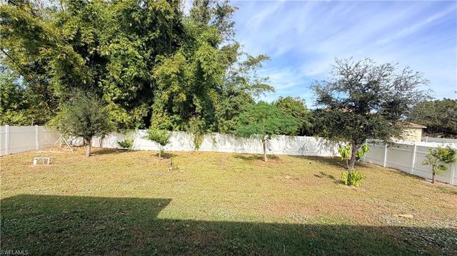 4310 4th ST SW, Lehigh Acres, FL 33976