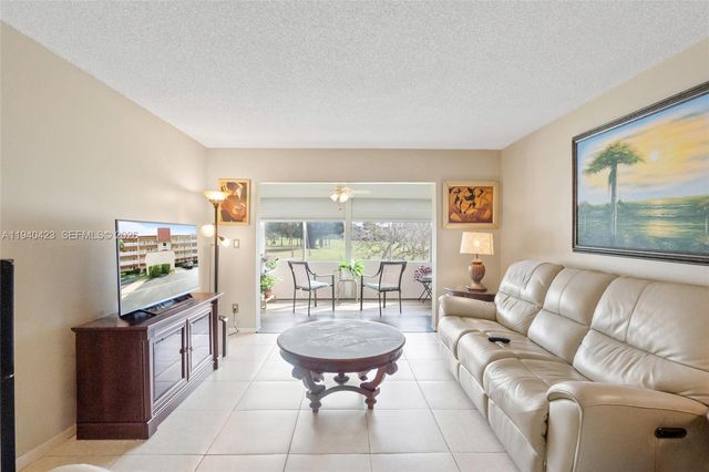 1020 Country Club Drive 206, Margate, FL 33063