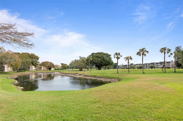 1020 Country Club Drive 206, Margate, FL 33063