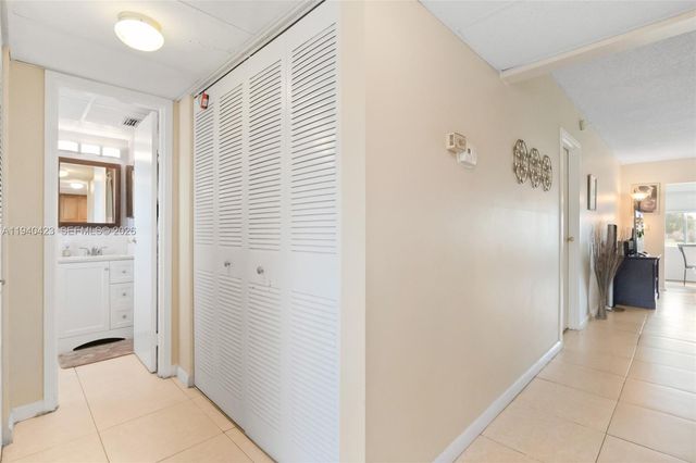 1020 Country Club Drive 206, Margate, FL 33063