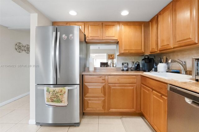 1020 Country Club Drive 206, Margate, FL 33063