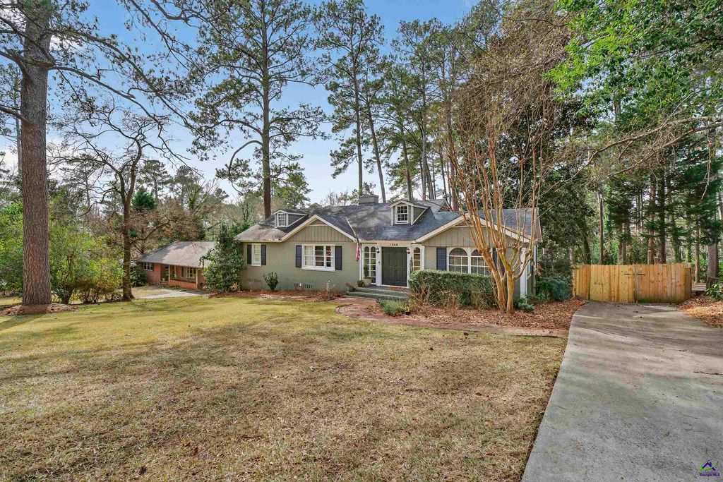 1868 Waverland Drive, Macon, GA 31211