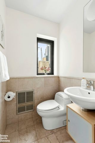 161 W 61ST Street 21EF, New York City, NY 10023