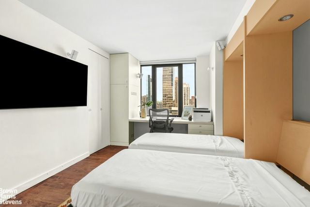 161 W 61ST Street 21EF, New York City, NY 10023