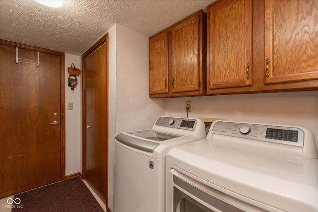 1967 Rudgate Drive, Avon, IN 46123