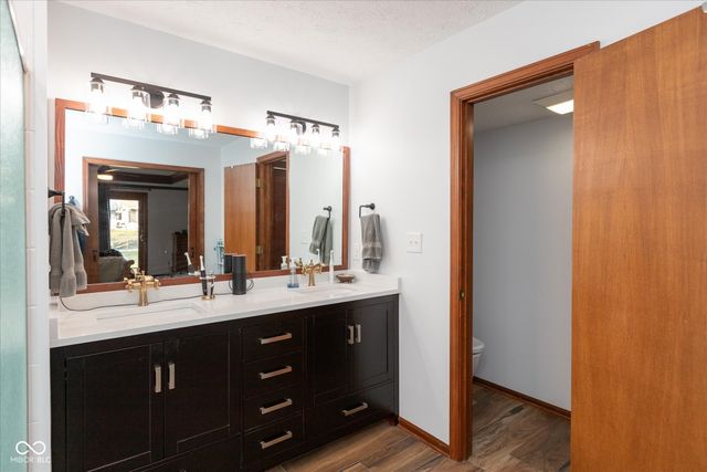 1967 Rudgate Drive, Avon, IN 46123