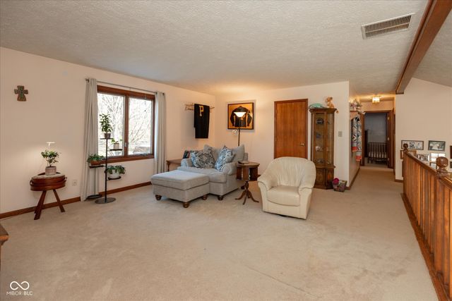 1967 Rudgate Drive, Avon, IN 46123