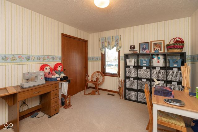 1967 Rudgate Drive, Avon, IN 46123