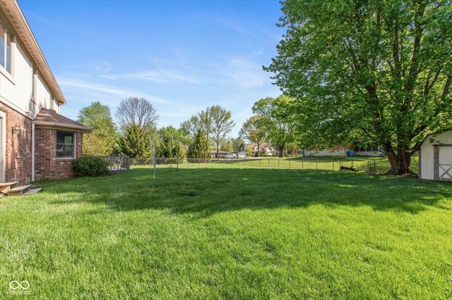 1967 Rudgate Drive, Avon, IN 46123