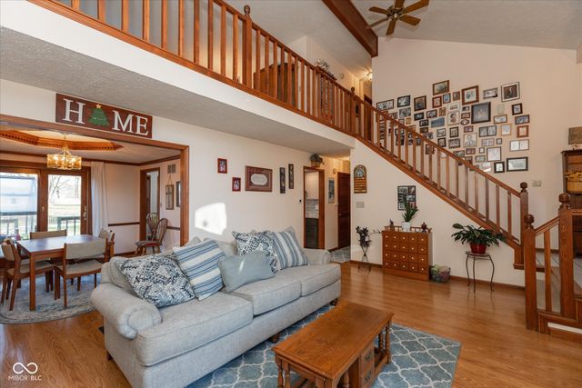 1967 Rudgate Drive, Avon, IN 46123