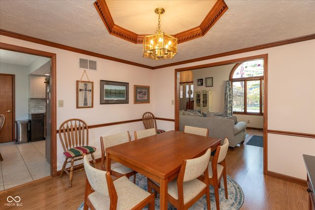 1967 Rudgate Drive, Avon, IN 46123