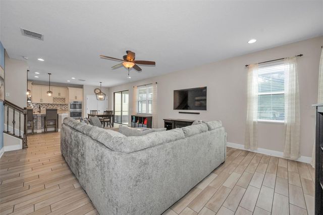 10764 PLEASANT KNOLL DRIVE, Tampa, FL 33647