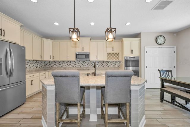 10764 PLEASANT KNOLL DRIVE, Tampa, FL 33647