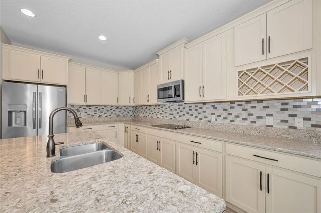 10764 PLEASANT KNOLL DRIVE, Tampa, FL 33647