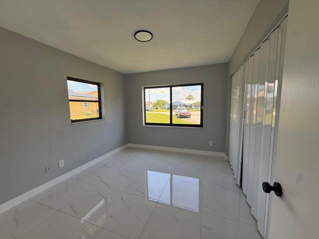 9405 NW 74TH, Tamarac, FL 33321