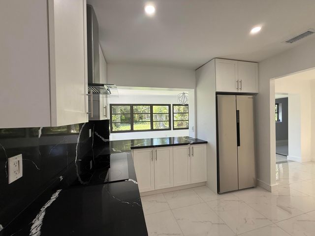 9405 NW 74TH, Tamarac, FL 33321