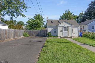 96 Conover Pl, Middlesex Boro, NJ 08846