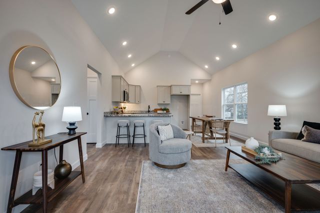 216 Church Street, White Bluff, TN 37187