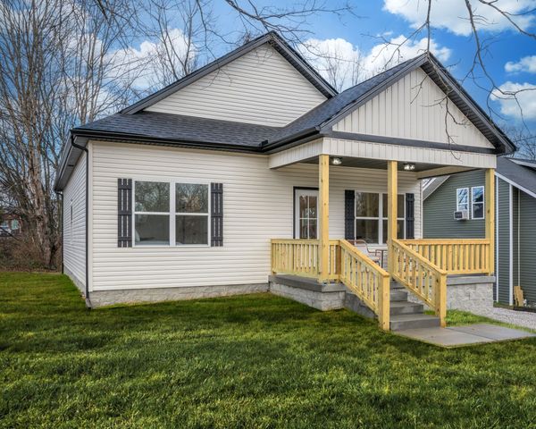 216 Church Street, White Bluff, TN 37187