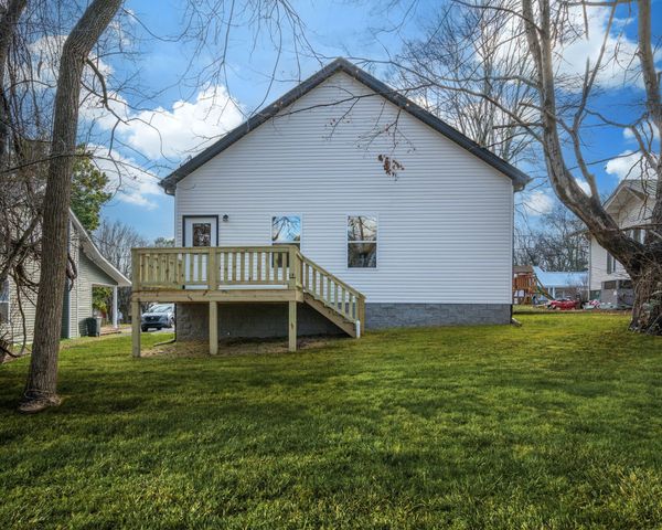 216 Church Street, White Bluff, TN 37187