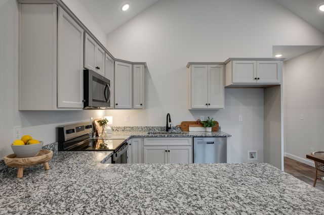 216 Church Street, White Bluff, TN 37187