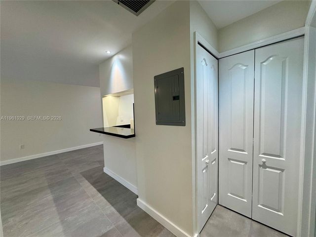 15639 SW 73rd Cir Ter 7-4, Miami, FL 33193