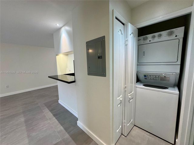 15639 SW 73rd Cir Ter 7-4, Miami, FL 33193