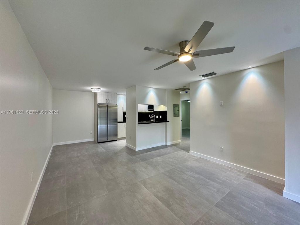 15639 SW 73rd Cir Ter 7-4, Miami, FL 33193