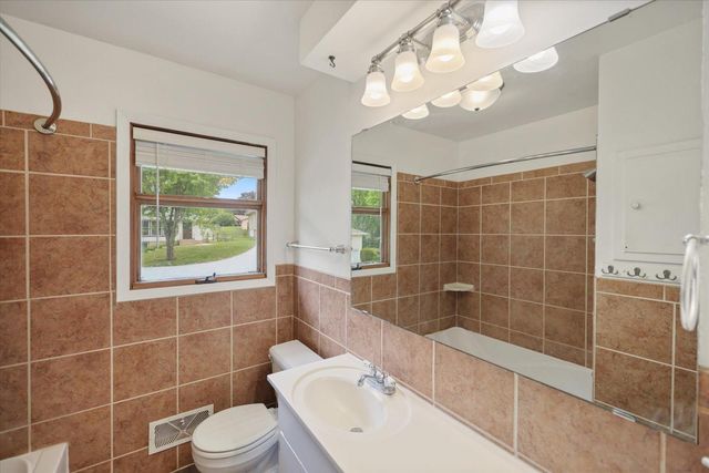 2649 11th Avenue NW, Rochester, MN 55901