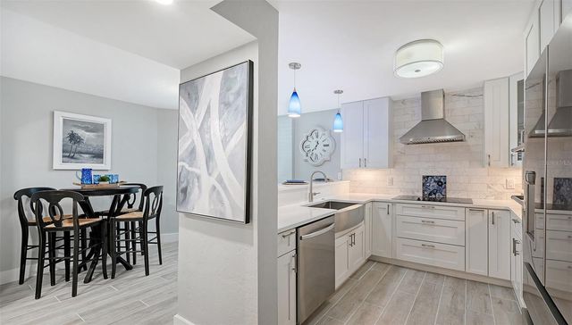 5880 MIDNIGHT PASS ROAD 907, Sarasota, FL 34242