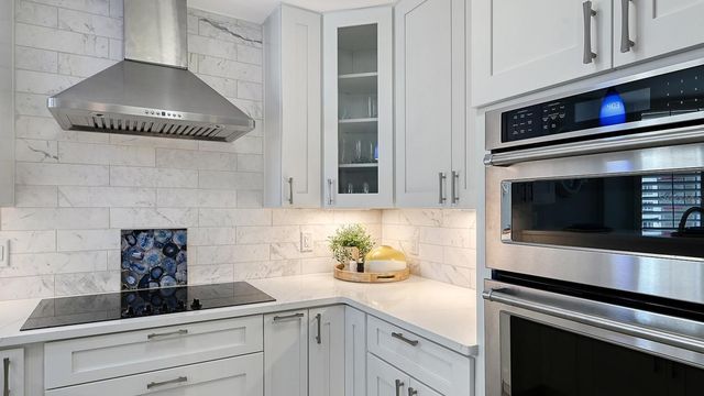5880 MIDNIGHT PASS ROAD 907, Sarasota, FL 34242