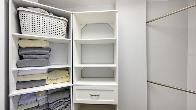 5880 MIDNIGHT PASS ROAD 907, Sarasota, FL 34242