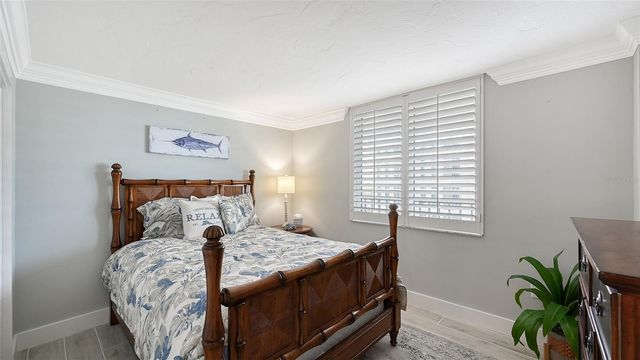 5880 MIDNIGHT PASS ROAD 907, Sarasota, FL 34242