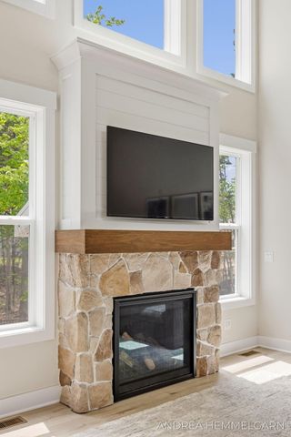 3090 Thornbury Drive, Holland, MI 49424