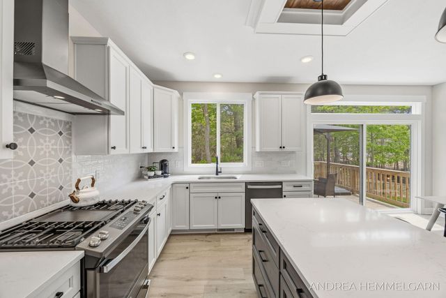 3090 Thornbury Drive, Holland, MI 49424