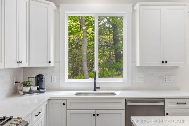 3090 Thornbury Drive, Holland, MI 49424