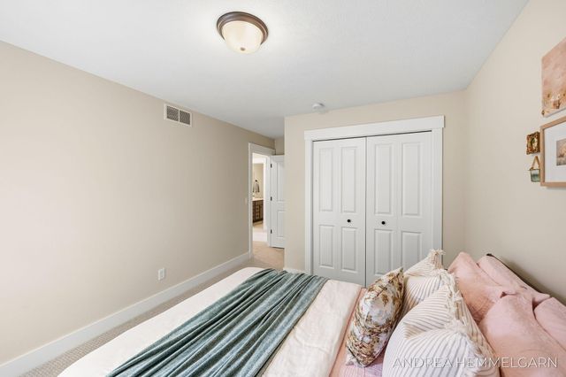 3090 Thornbury Drive, Holland, MI 49424