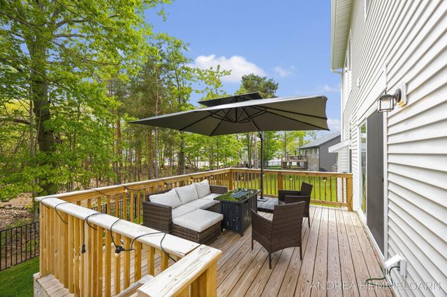 3090 Thornbury Drive, Holland, MI 49424