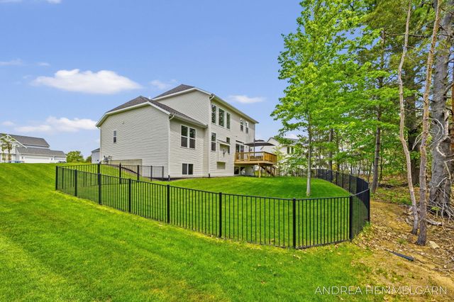 3090 Thornbury Drive, Holland, MI 49424