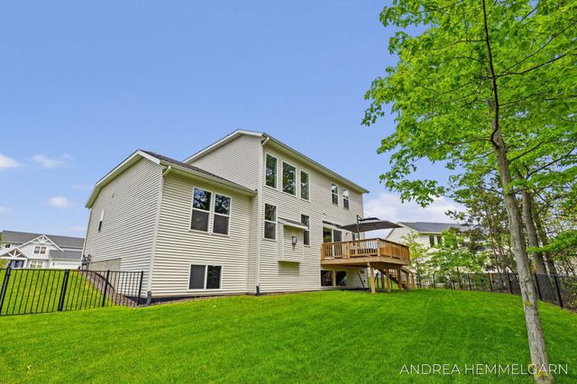 3090 Thornbury Drive, Holland, MI 49424
