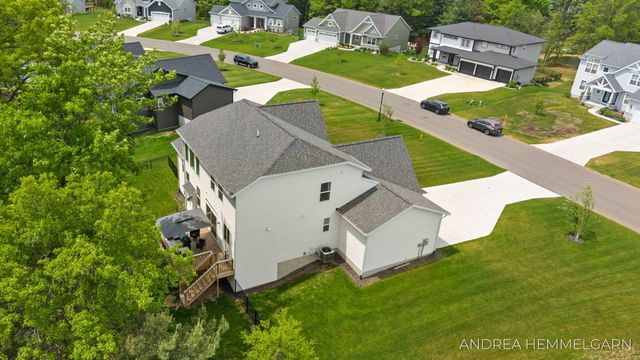 3090 Thornbury Drive, Holland, MI 49424