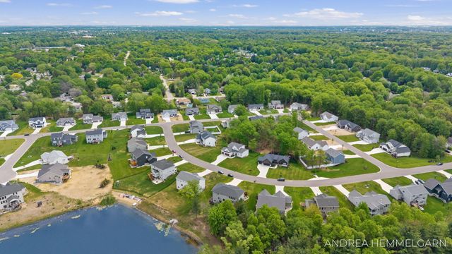 3090 Thornbury Drive, Holland, MI 49424