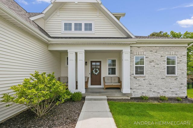 3090 Thornbury Drive, Holland, MI 49424
