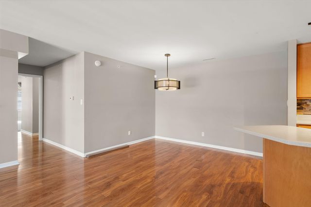 10404 White Oak Lane 2a, Munster, IN 46321