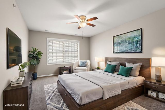 10404 White Oak Lane 2a, Munster, IN 46321