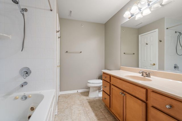 10404 White Oak Lane 2a, Munster, IN 46321